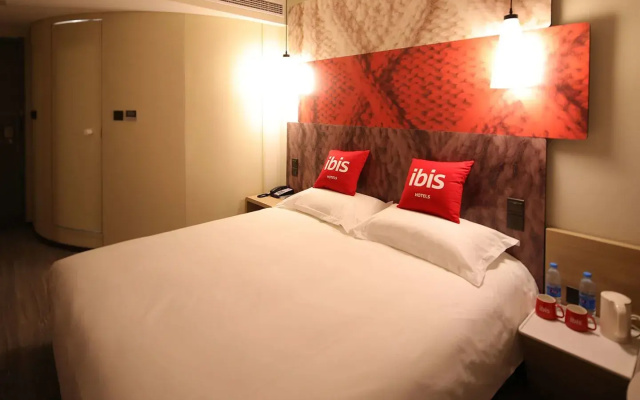 Ibis Shanghai Changshou