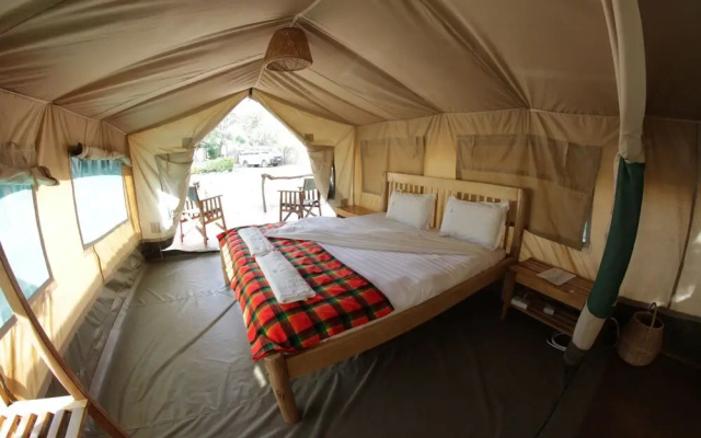 Kara-Tunga, Karamoja Safari Camp