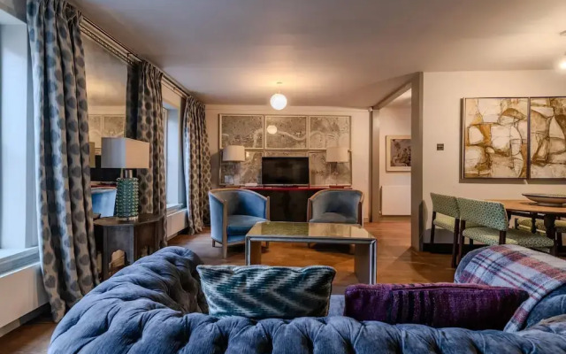 Beautiful Three Bedroom House in West London