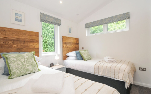 3 Meadow Retreat