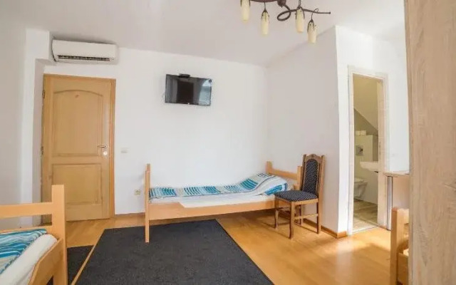 Hostel Ami