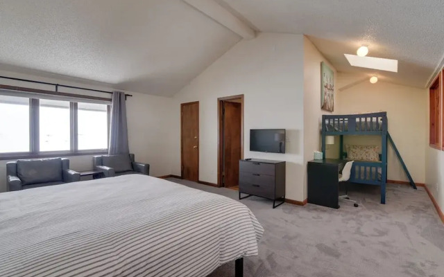 Balcony & Ski Slope Views: Idyllic Granby Condo!