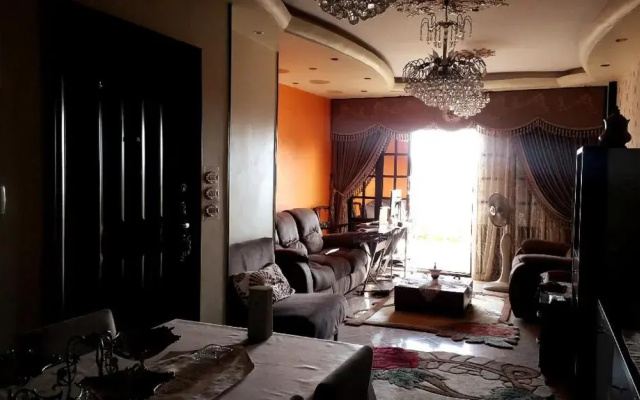 Private Room In Apartment with Sea View