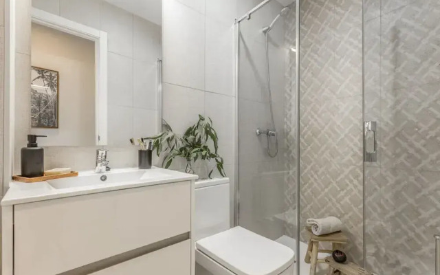 Lugbara - 1 Bedroom and Terrace in Goya
