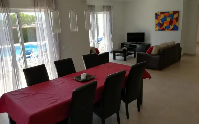 Villa 48
