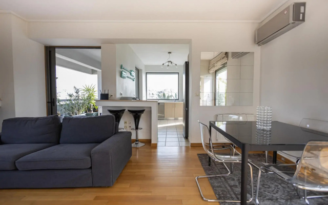 Luxury 2 bdr Penthouse Apt With Acropolis View