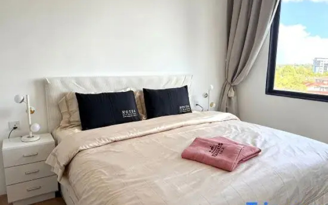Jeff & Ricky Homestay@156 Tropic City View Condo