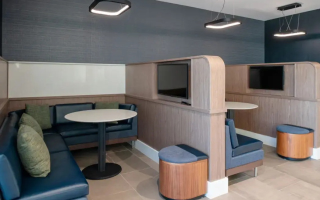 Courtyard by Marriott Modesto North