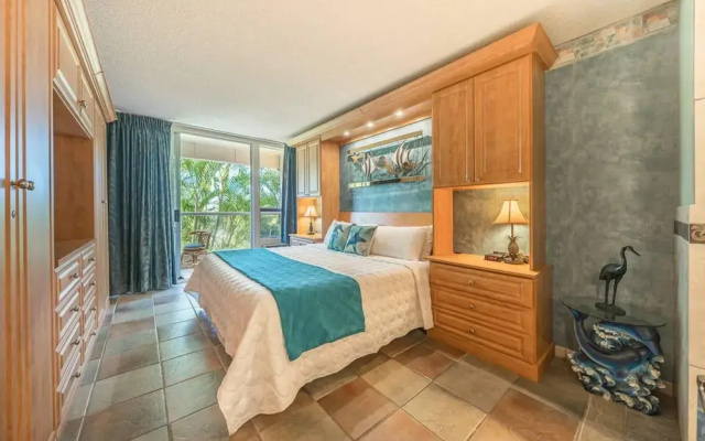 Maui Banyan T209 by Coldwell Banker Island