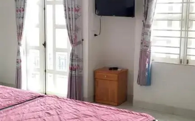 Nhà Nghỉ Hoàng Hoa