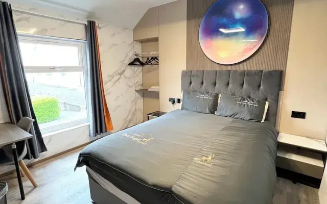 Addison's Adorable Abode