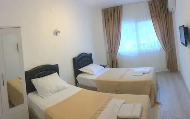 Aras Marina Hotel