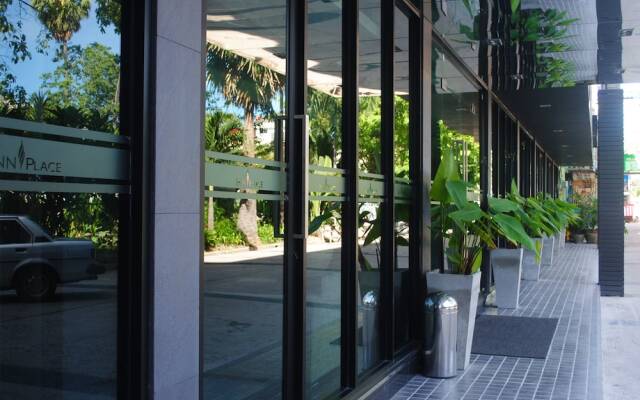Отель Inn Place Serviced Residence вид на фасад