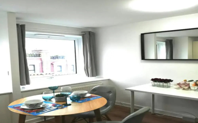 Luxurious Home Tottenham Court Road Charingcross Leicester Square