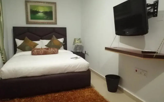 Benny Hotel