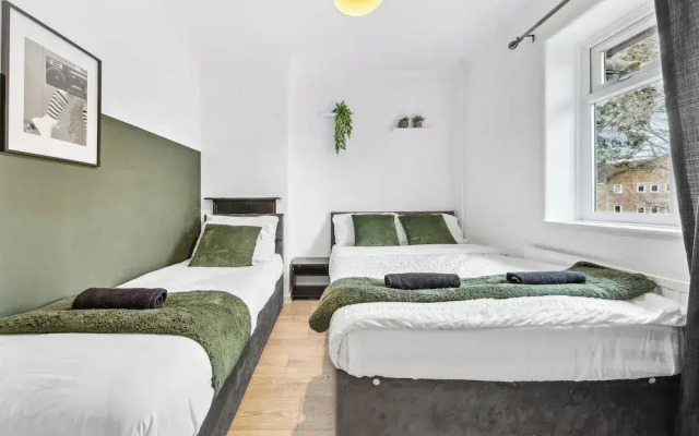 Luxe Stays - Sleeps 7 - Jacuzzi