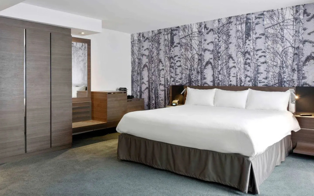 DoubleTree by Hilton Ottawa Downtown
