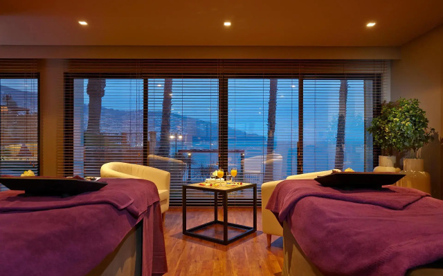 Отель Les Suites at The Cliff Bay