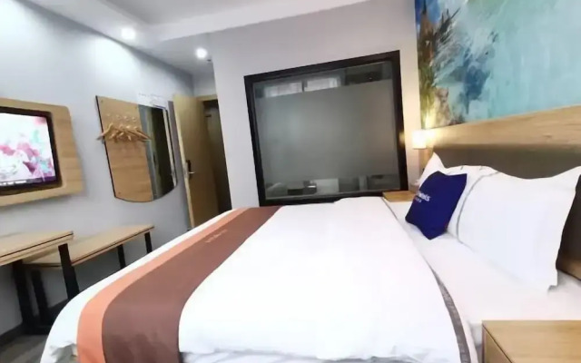 Junyi Hotel (Shaoxing Shangyu Pedestrian Street)