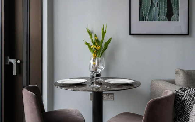 Immaculate New Studio Apartment in Canary Wharf