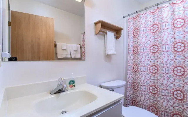 203 Village Gate 1 Bedroom Condo