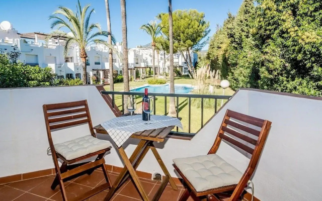 SE-Spacious townhouse in Nueva Andalucia Roomservice