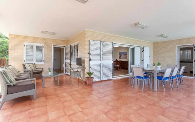 ApartUP Canet Beachfront House