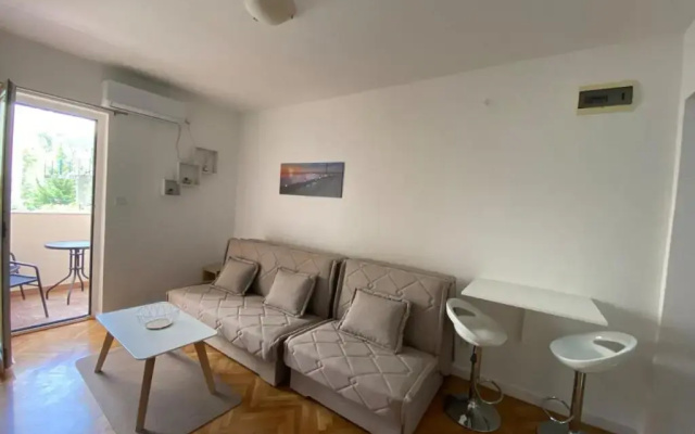 Studio Apartment Hana