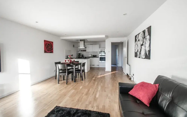 Orange Apartments - 22 Polmuir Gardens LTD