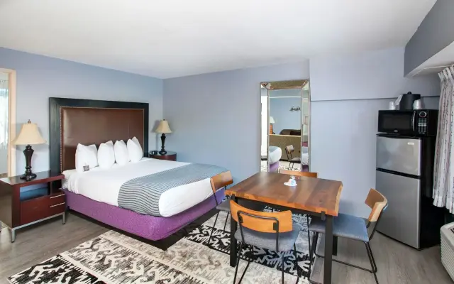 Inn At Seaside