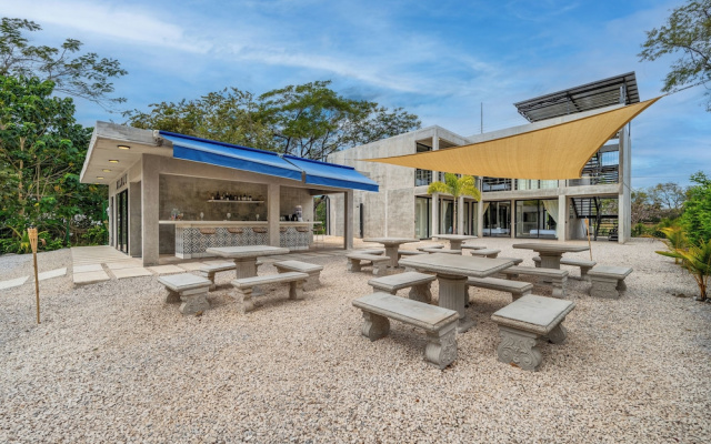 Nelblu Flamingo Suites
