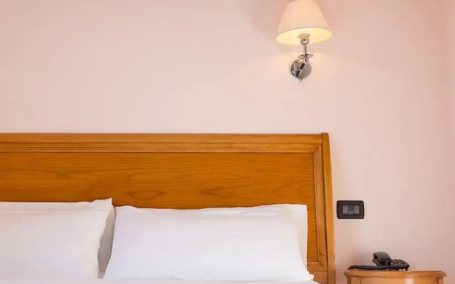 Center Hotel