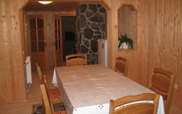 Gutsulochka Apartment