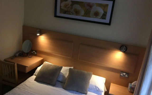 Moat Lodge