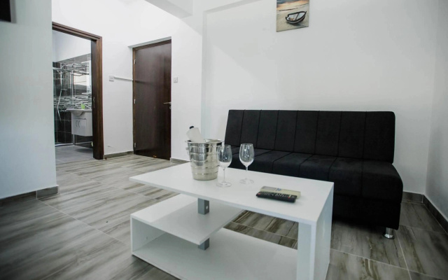 Twins Apartments