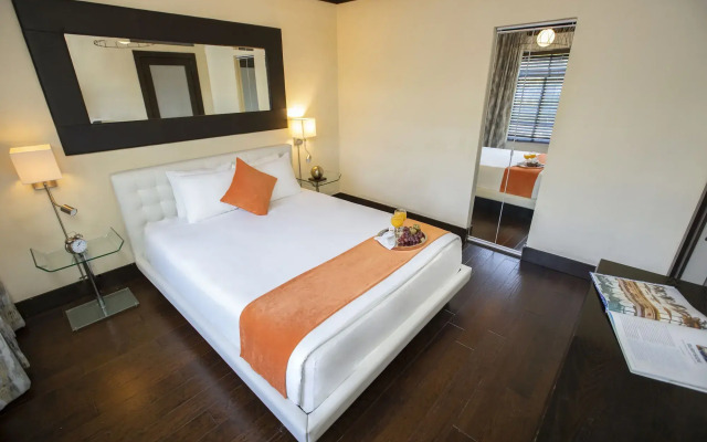 Lincoln Arms Suites