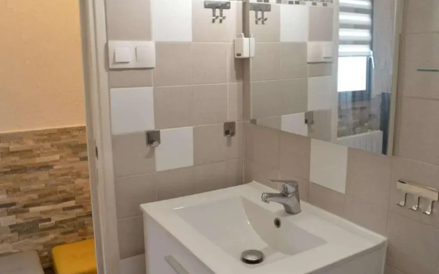 Appartement Le Grau-du-Roi, 1 pièce, 4 personnes - FR-1-250-127