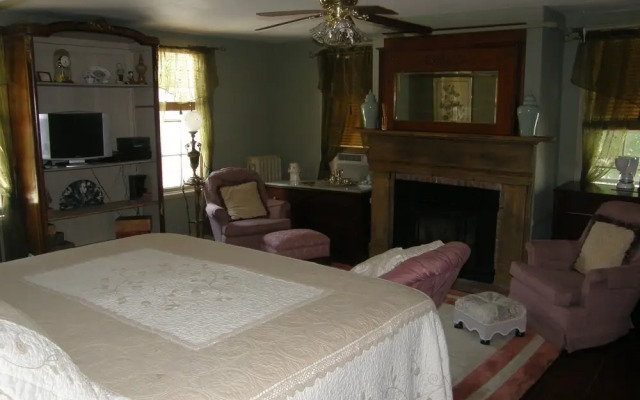 The Red Hook Country Inn