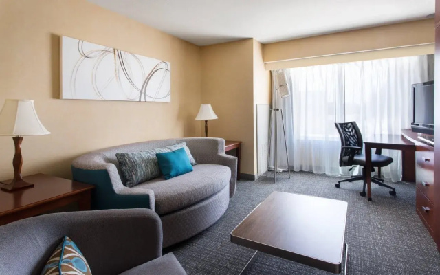 Courtyard by Marriott Sacramento Cal Expo