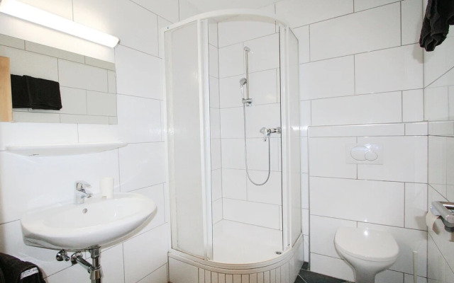 Matt See in See With 2 Bedrooms and 3 Bathrooms