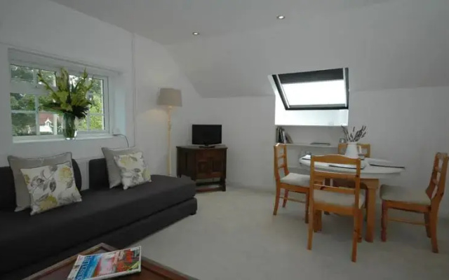 Rock House Mews