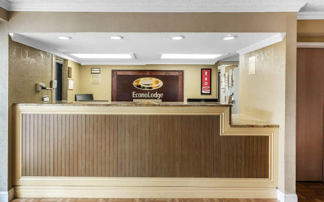 Travelodge by Wyndham North Charleston