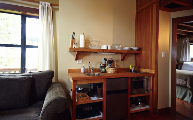 Middle Beach Lodge