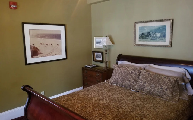 Gillespie House Inn