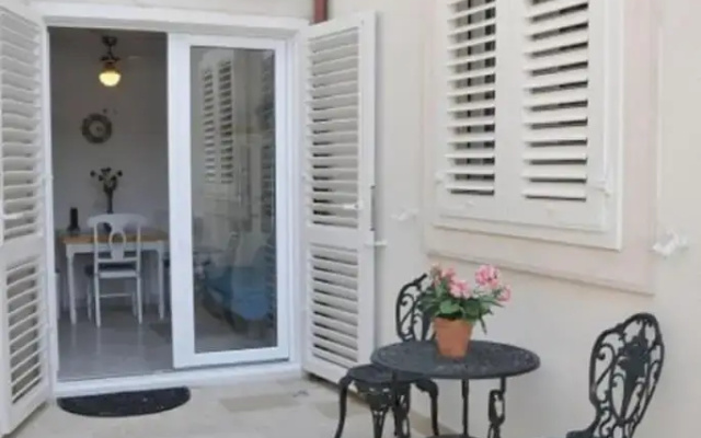 Sonja - 10m From Beach - A1-plavi