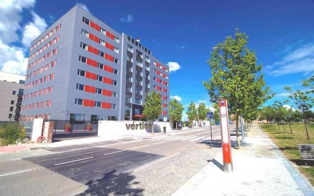 Отель Vertice Roomspace Madrid парковка