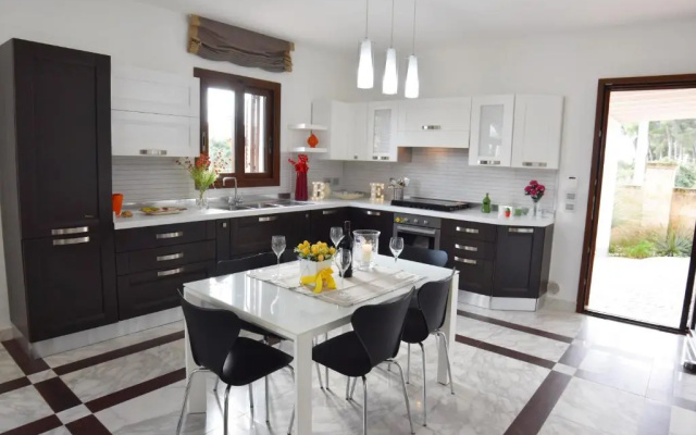 Toto Residence