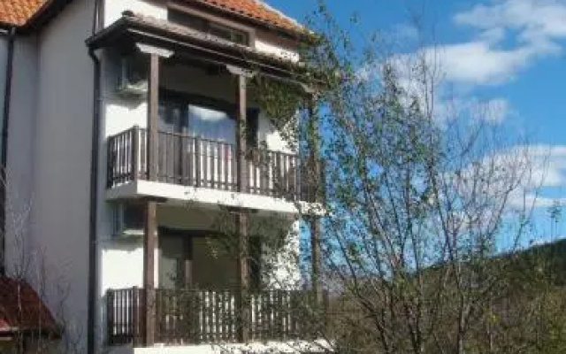 Family Hotel and Restaurant Plamena