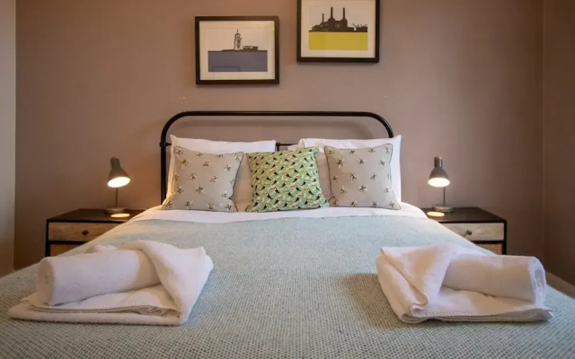 Beautifully Modernised New Town Home