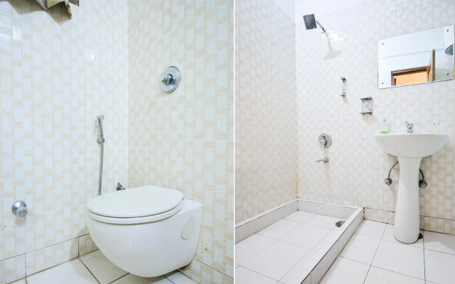 OYO 70316 Hotel Jay Vee Continental